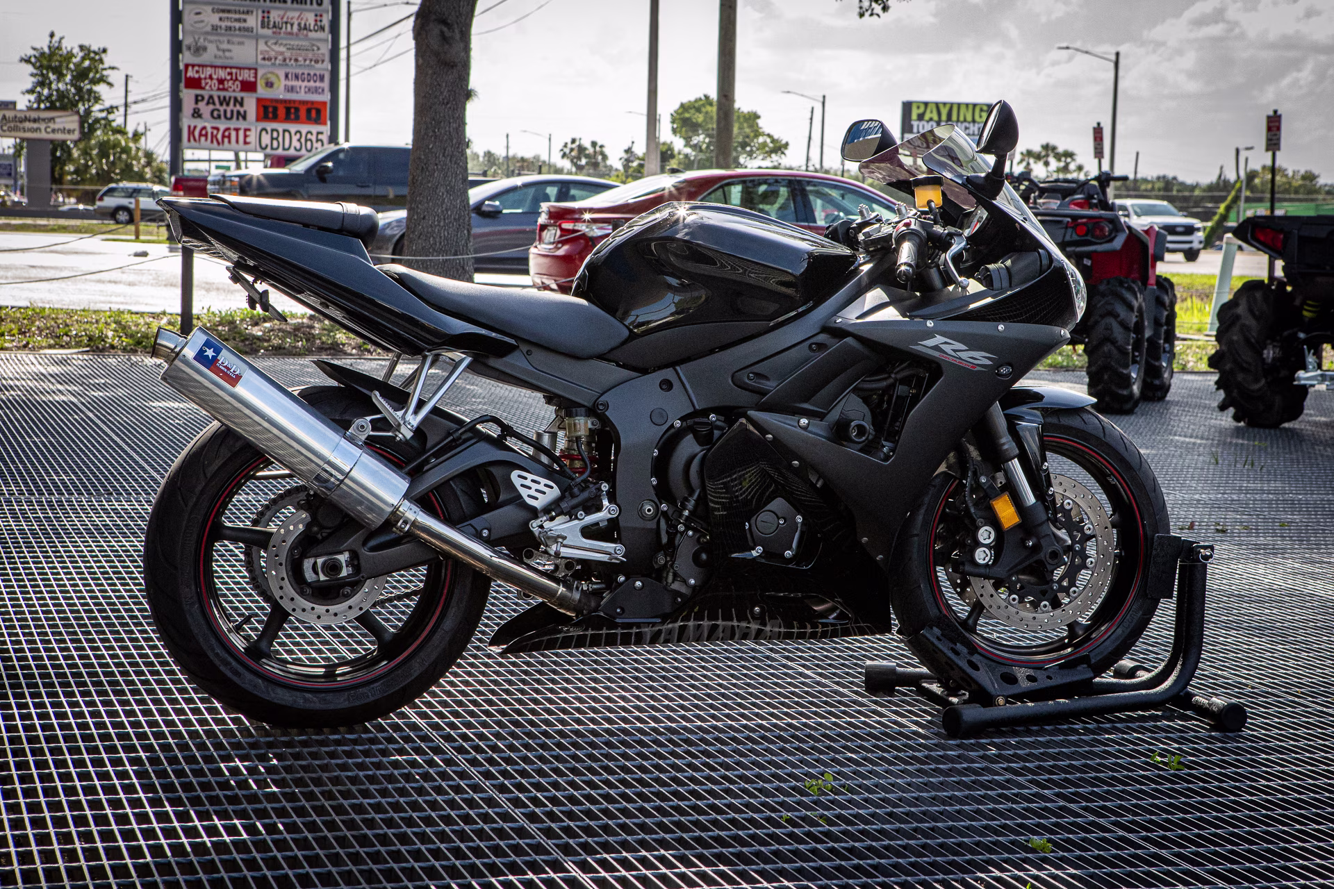 2005 Yamaha YZF R6 Motorcycle