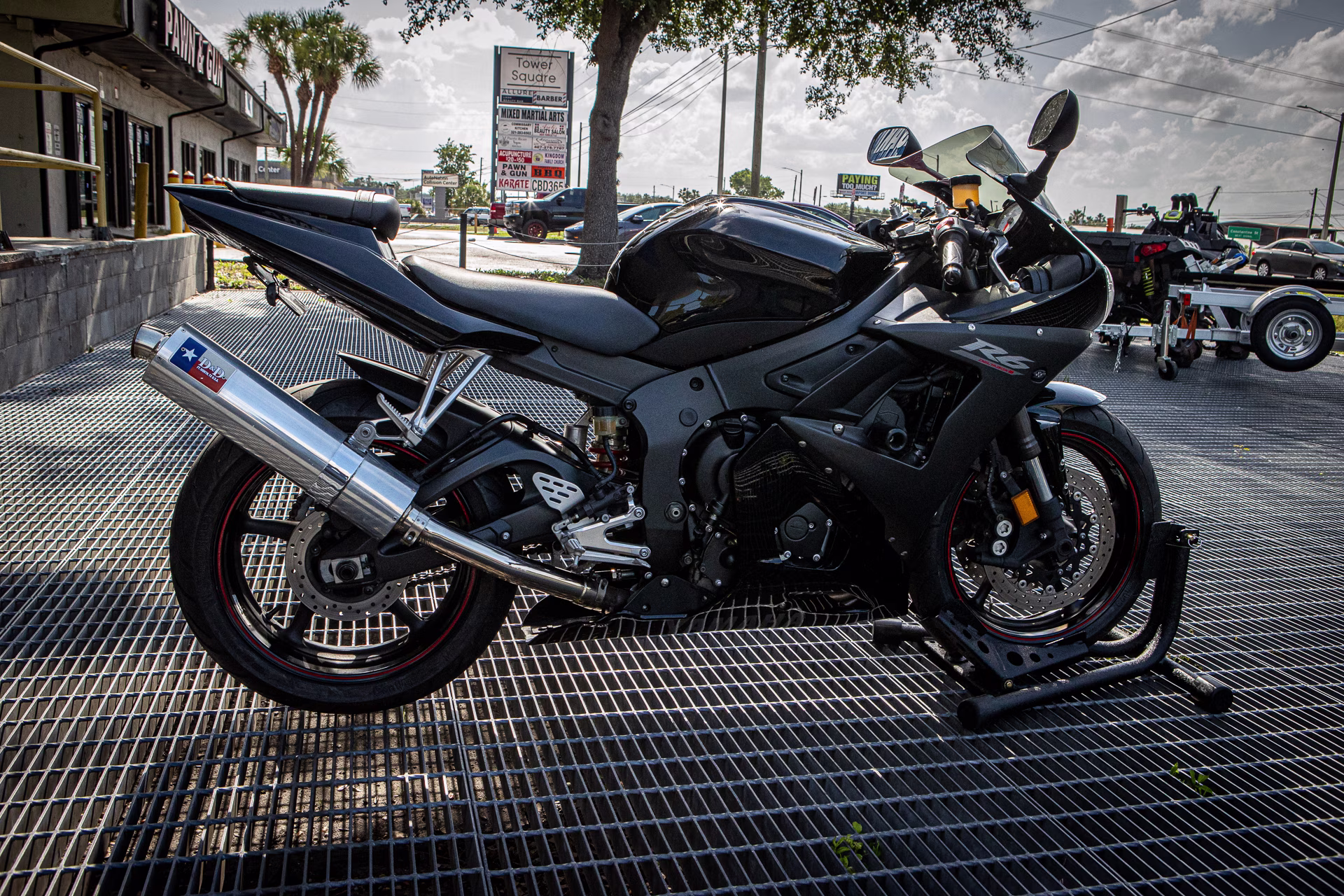 2005 Yamaha YZF R6 Motorcycle