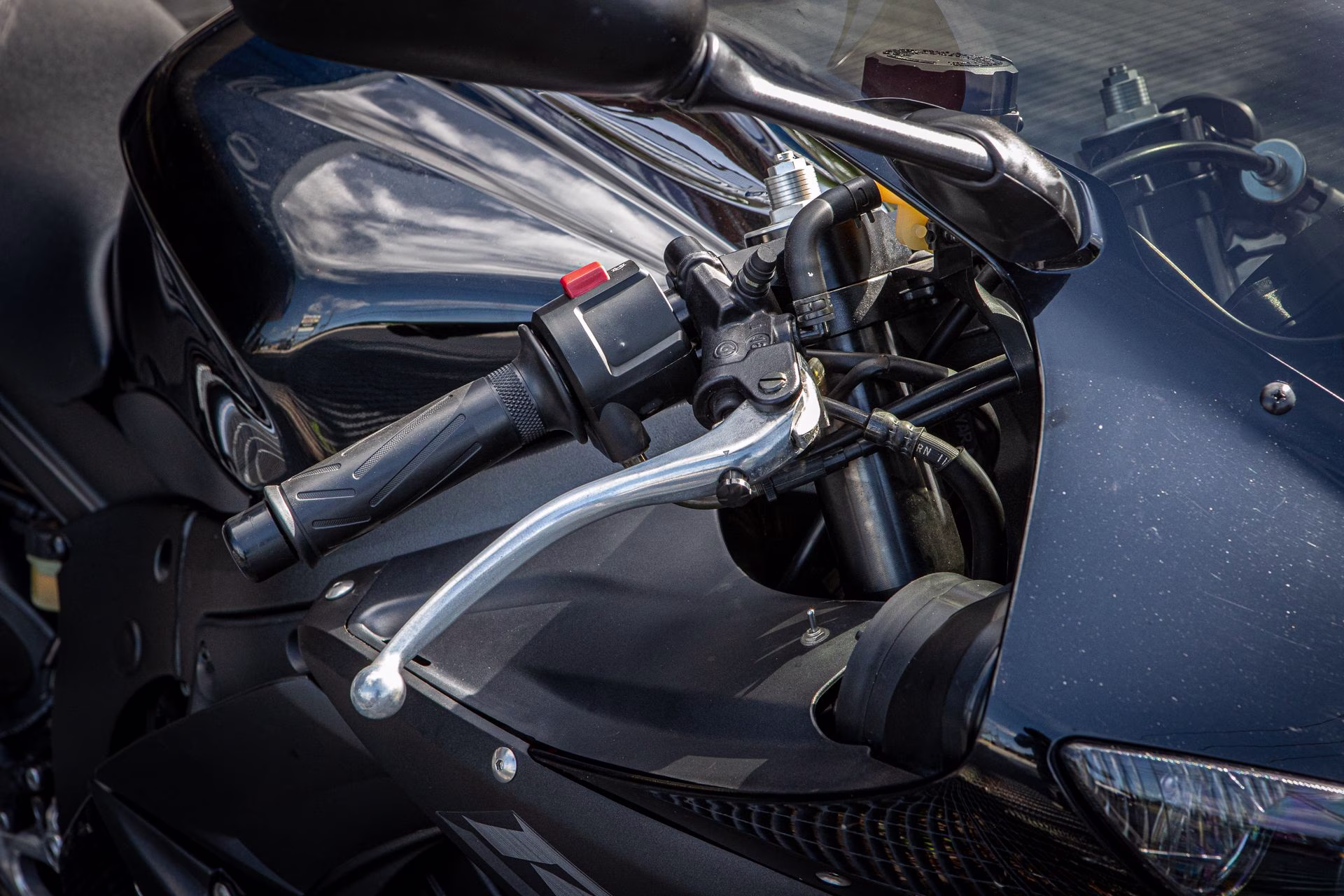 2005 Raven Yamaha YZF-R6 Motorcycle