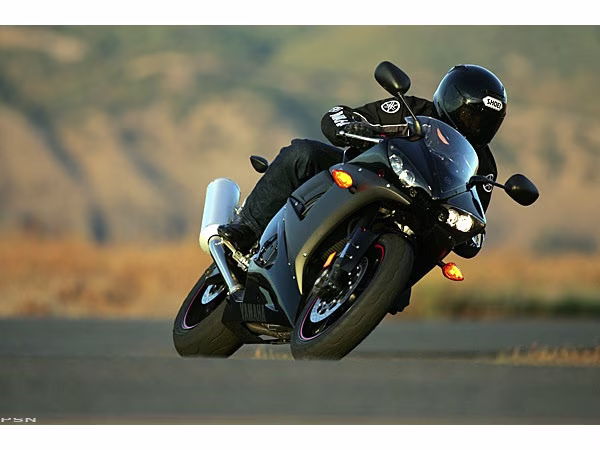 2005 Raven Yamaha YZF-R6 Motorcycle