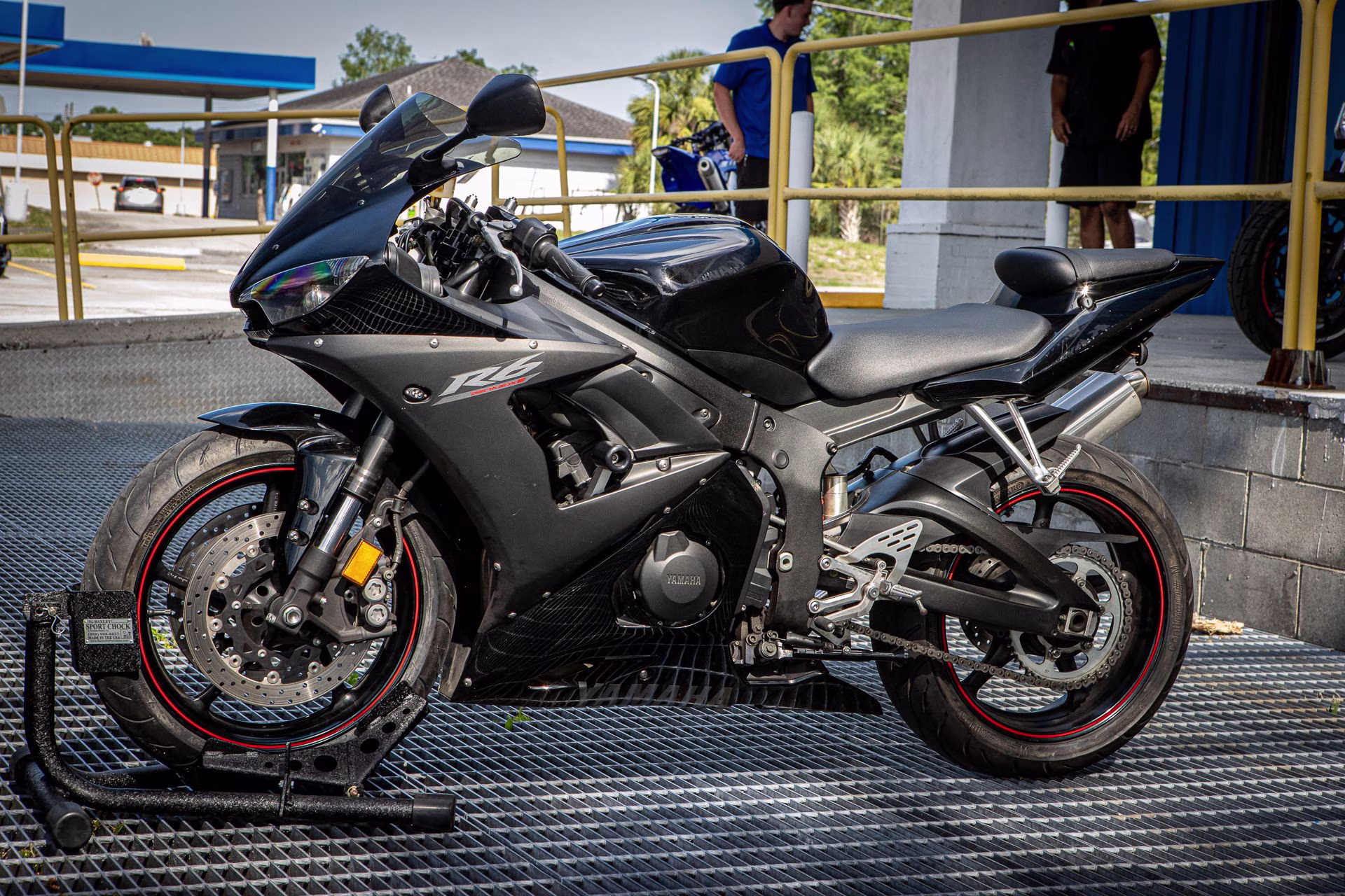 2005 Raven Yamaha YZF-R6 Motorcycle