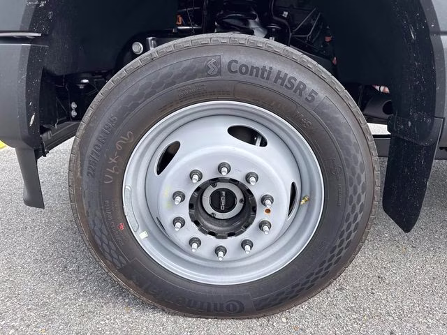2026 Oxford White Ford Super Duty F-450 DRW XL 4X4 Chassis