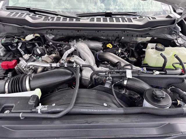 2026 Oxford White Ford Super Duty F-450 DRW XL 4X4 Chassis