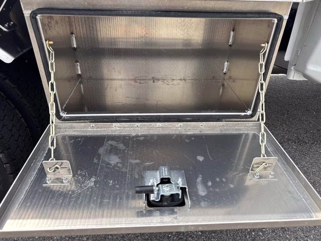 2026 Oxford White Ford Super Duty F-450 DRW XL 4X4 Chassis