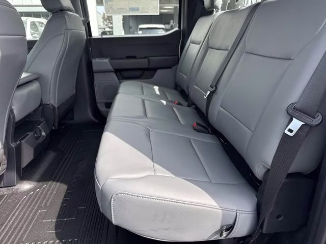 2026 Oxford White Ford Super Duty F-450 DRW XL 4X4 Chassis