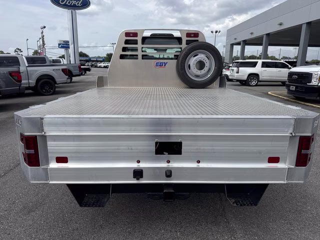 2026 Oxford White Ford Super Duty F-450 DRW XL 4X4 Chassis