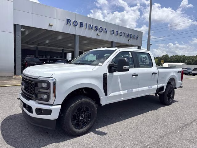2026 Ford F-250 XL 4x4 Crew Cab 6-3/4' Box's photo