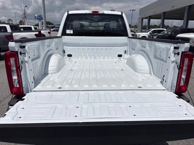 2026 Oxford White Ford Super Duty F-250 SRW 4X4 Truck