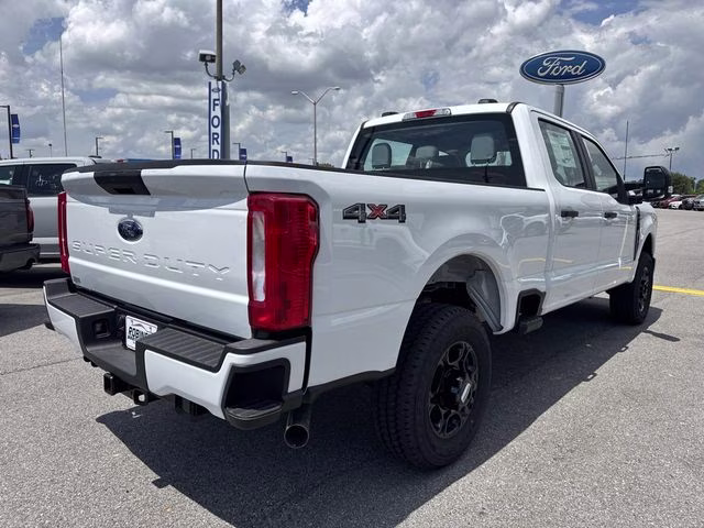 2026 Oxford White Ford Super Duty F-250 SRW 4X4 Truck