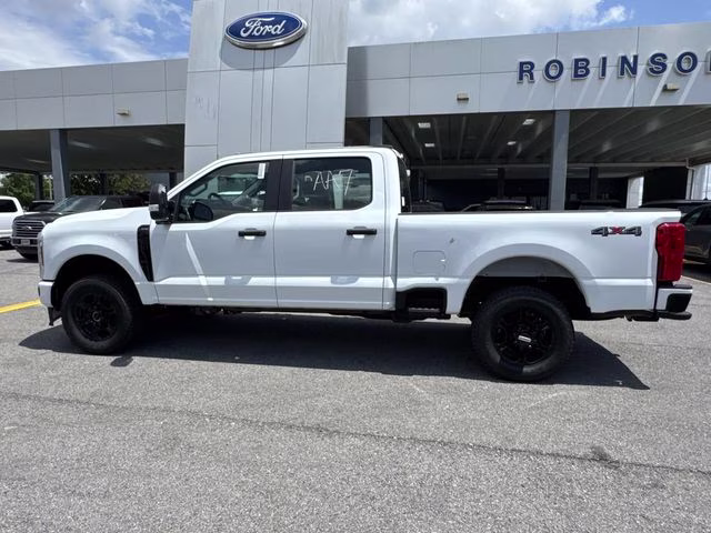 2026 Oxford White Ford Super Duty F-250 SRW 4X4 Truck