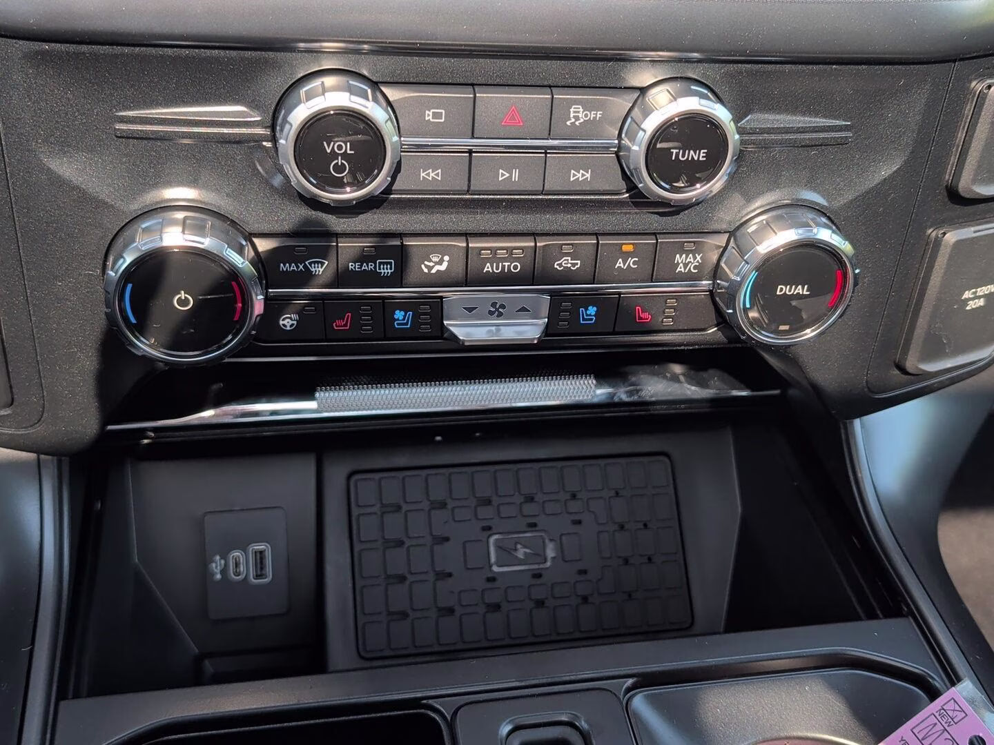 2026 Avalanche Gray Ford F-150 LARIAT 4X4 Truck