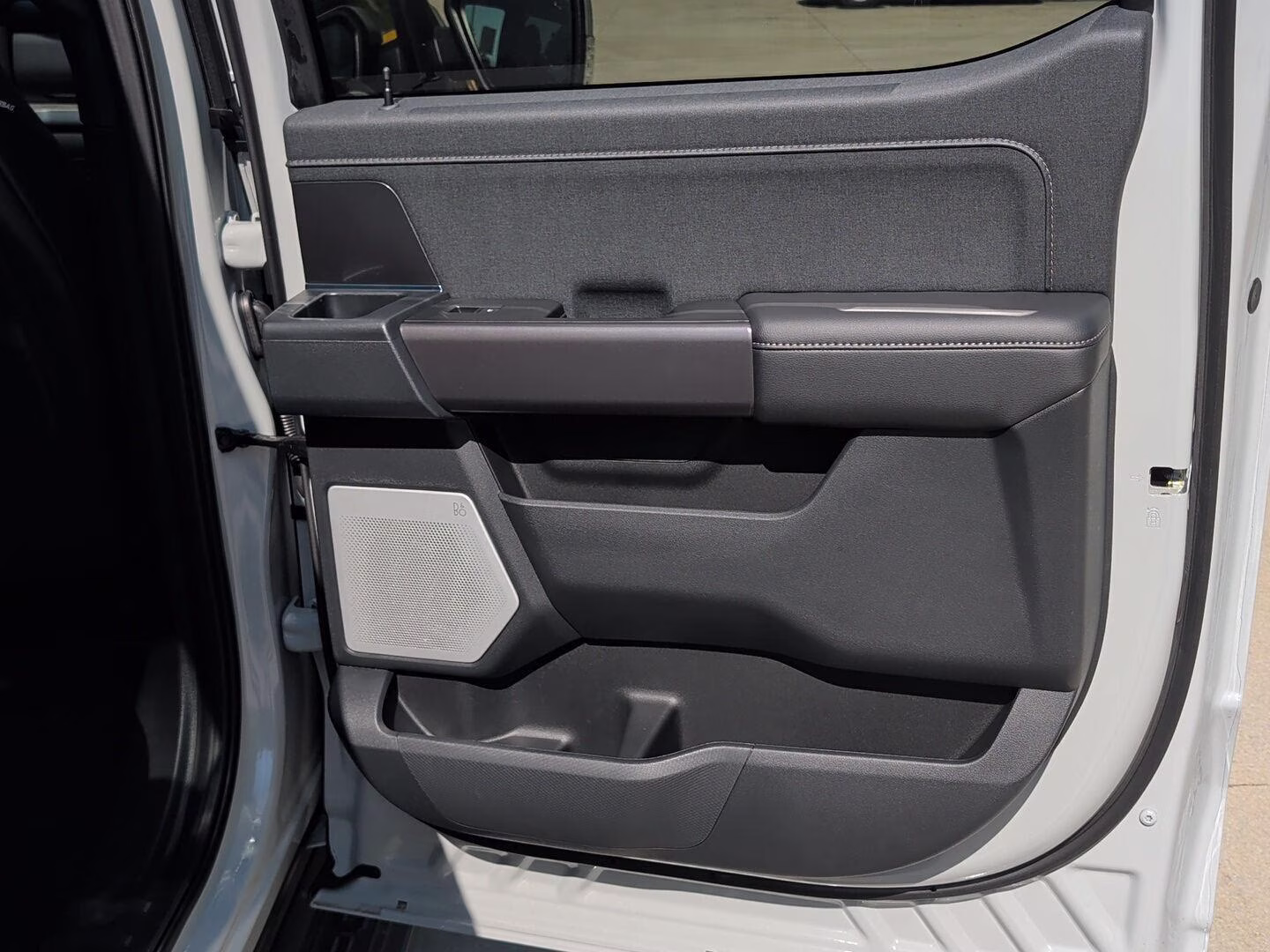 2026 Avalanche Gray Ford F-150 LARIAT 4X4 Truck