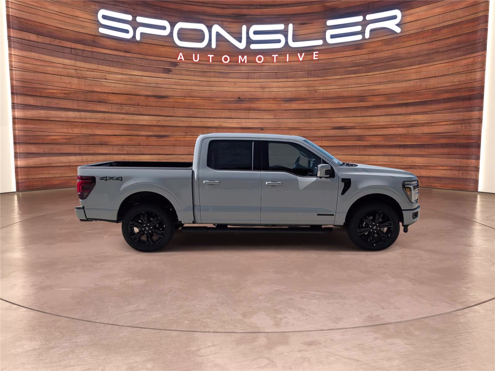 2026 Avalanche Gray Ford F-150 LARIAT 4X4 Truck