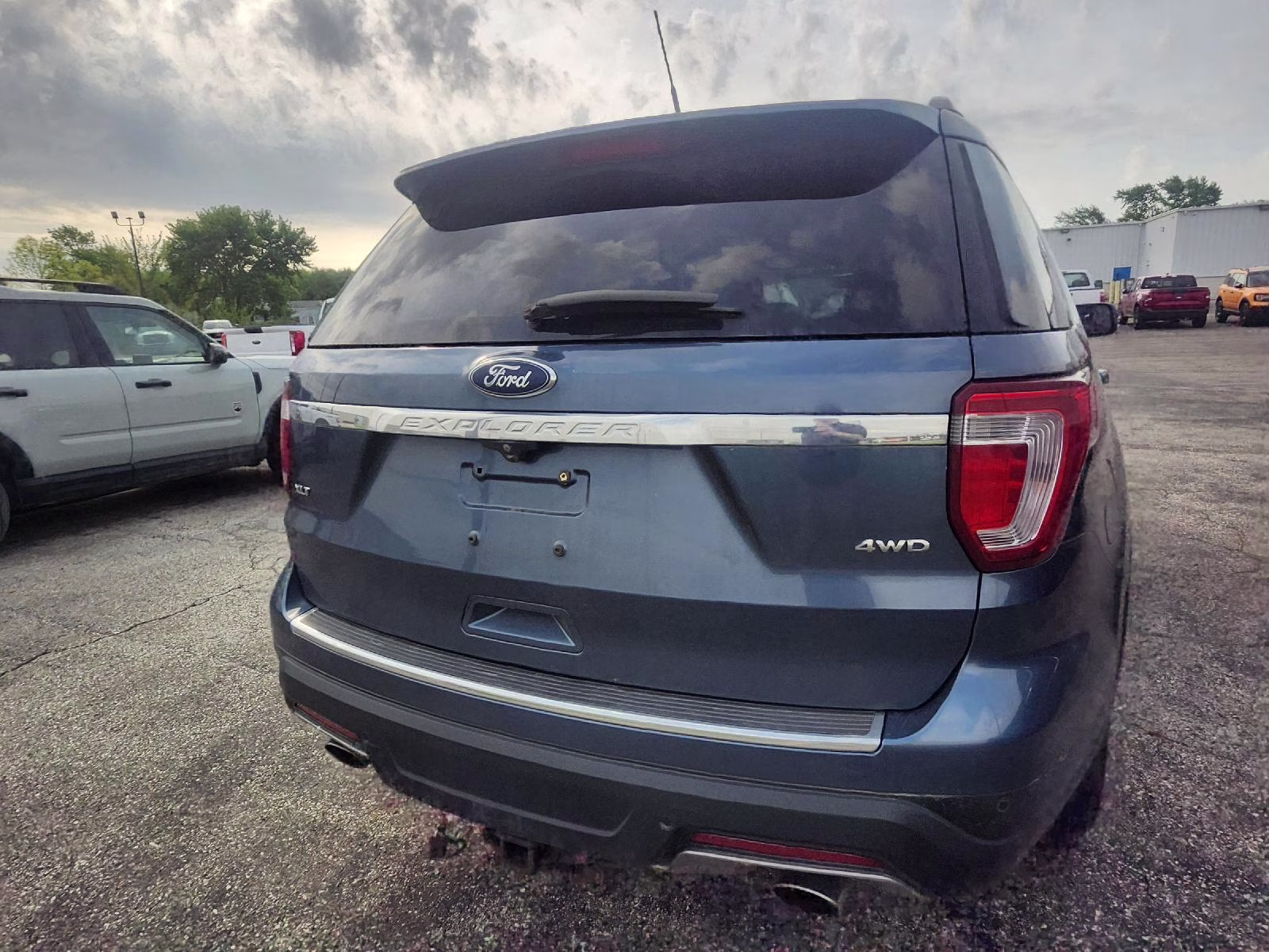 2018 Blue Ford Explorer XLT 4X4 SUV
