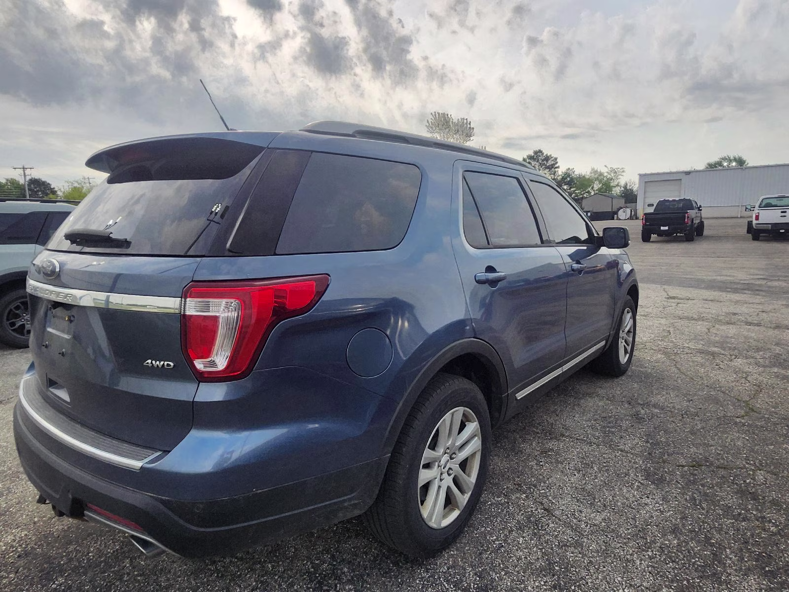 2018 Blue Ford Explorer XLT 4X4 SUV