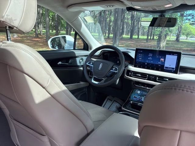 2022 Pristine White Metallic Tri-Coat Lincoln Nautilus Reserve FWD SUV