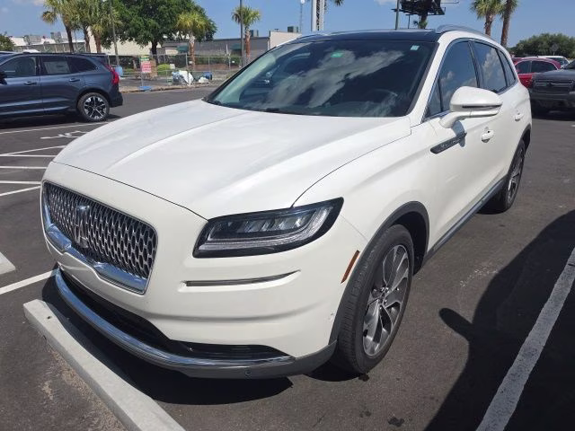 2022 White Metallic Lincoln Nautilus Reserve FWD SUV