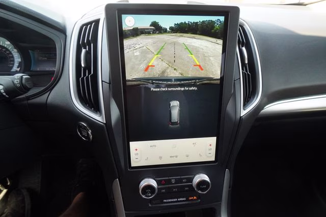 2022 Agate Black Metallic Ford Edge SEL AWD SUV