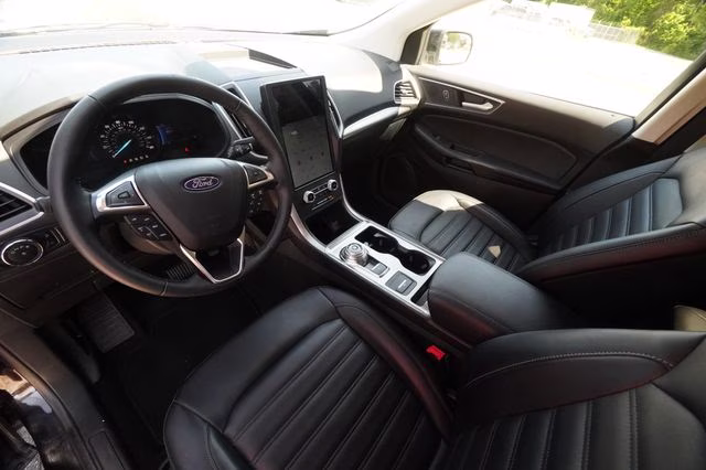 2022 Agate Black Metallic Ford Edge SEL AWD SUV