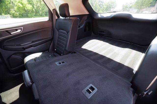 2022 Agate Black Metallic Ford Edge SEL AWD SUV