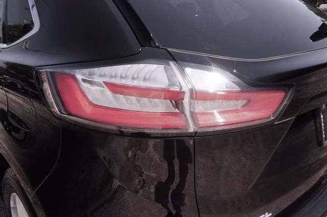 2022 Agate Black Metallic Ford Edge SEL AWD SUV