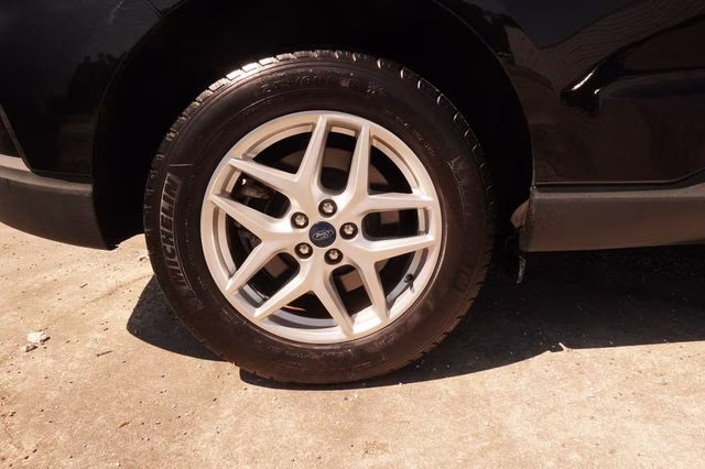2022 Agate Black Metallic Ford Edge SEL AWD SUV