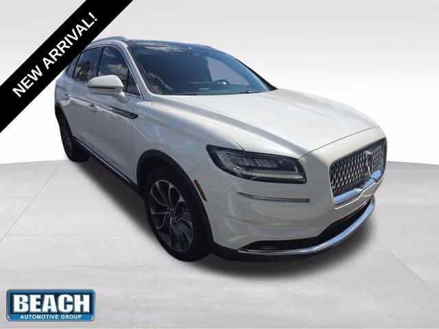 2022 White Metallic Lincoln Nautilus Reserve FWD SUV