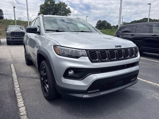 2026 Silver Zynith Metallic Clearcoat Jeep Compass Latitude Altitude 4X4 SUV