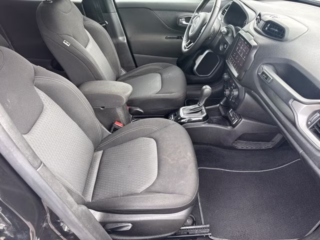2021 Black Clearcoat Jeep Renegade Latitude FWD SUV