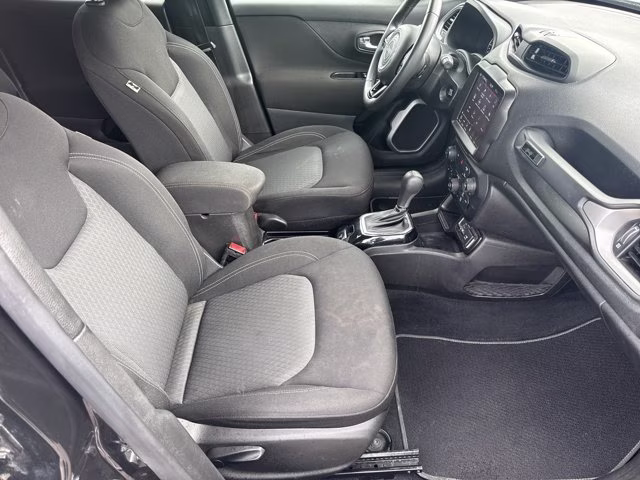 2021 Black Clearcoat Jeep Renegade Latitude FWD SUV