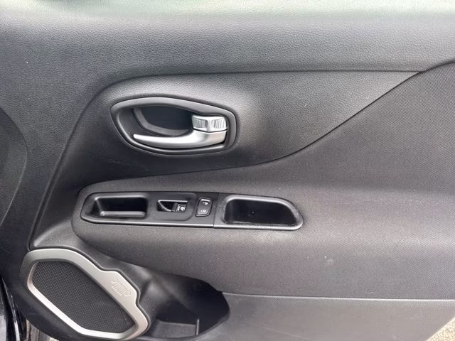 2021 Black Clearcoat Jeep Renegade Latitude FWD SUV