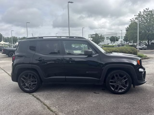 2021 Black Clearcoat Jeep Renegade Latitude FWD SUV