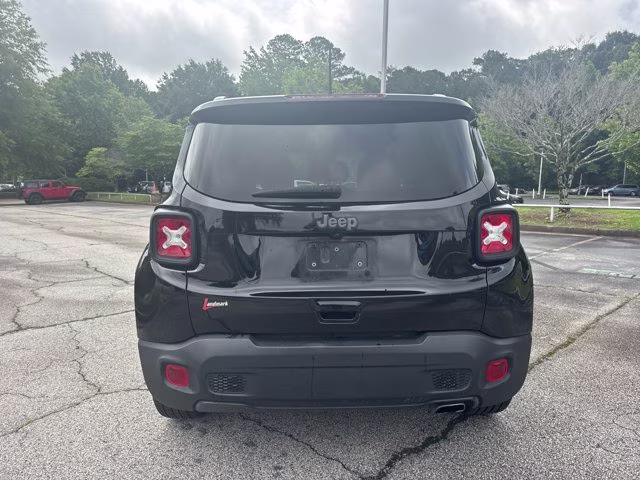 2021 Black Clearcoat Jeep Renegade Latitude FWD SUV