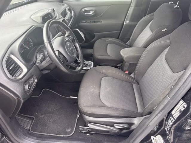 2021 Black Clearcoat Jeep Renegade Latitude FWD SUV