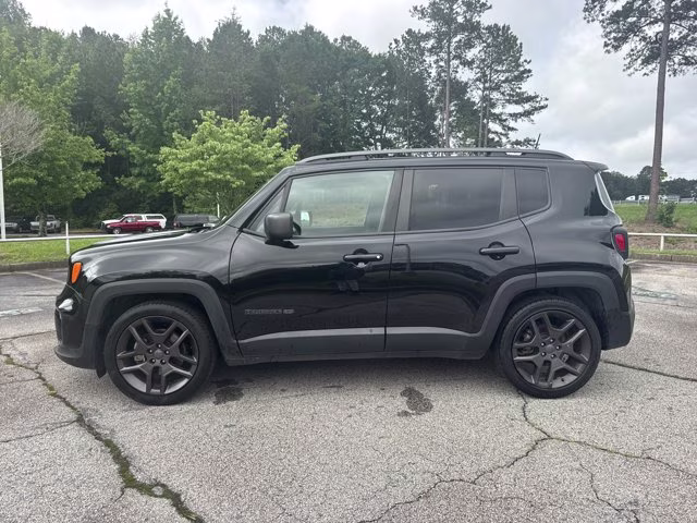 2021 Black Clearcoat Jeep Renegade Latitude FWD SUV