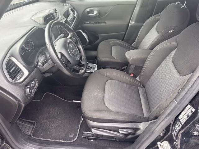 2021 Black Clearcoat Jeep Renegade Latitude FWD SUV