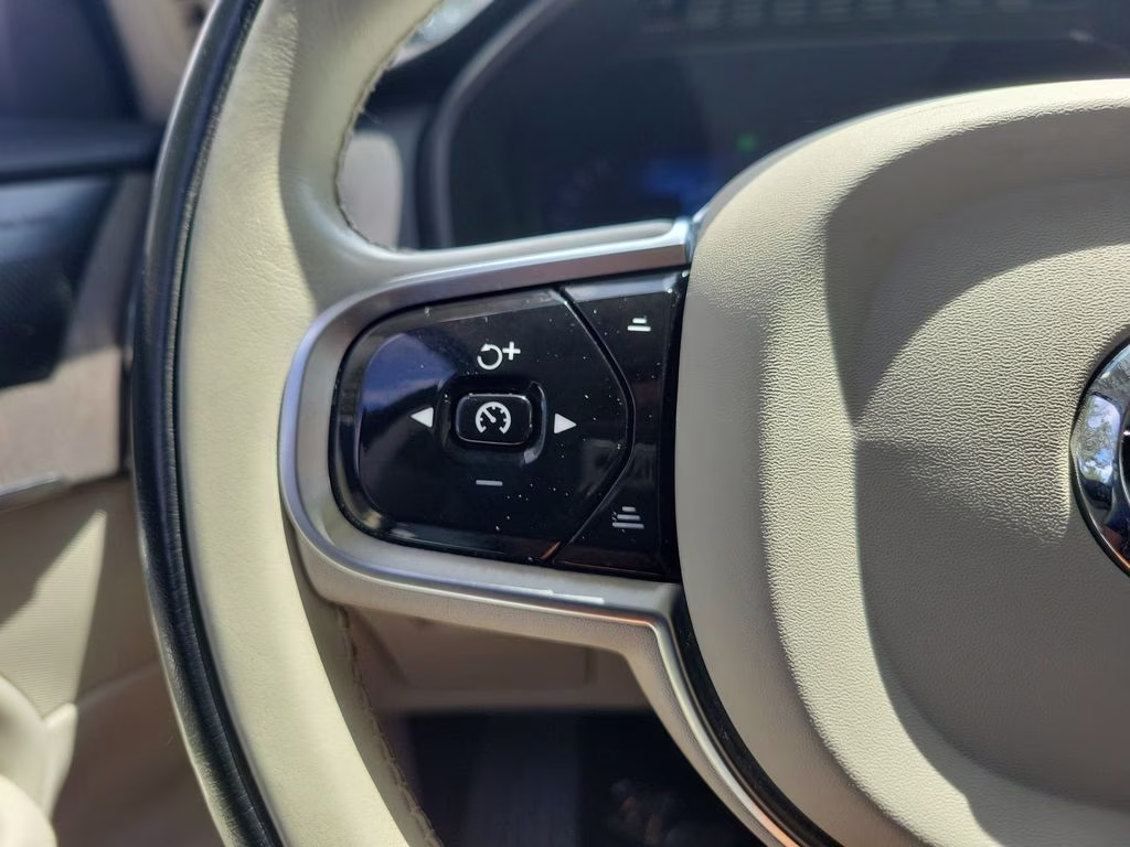 2023 Thunder Grey Metallic Volvo XC90 Ultimate AWD SUV
