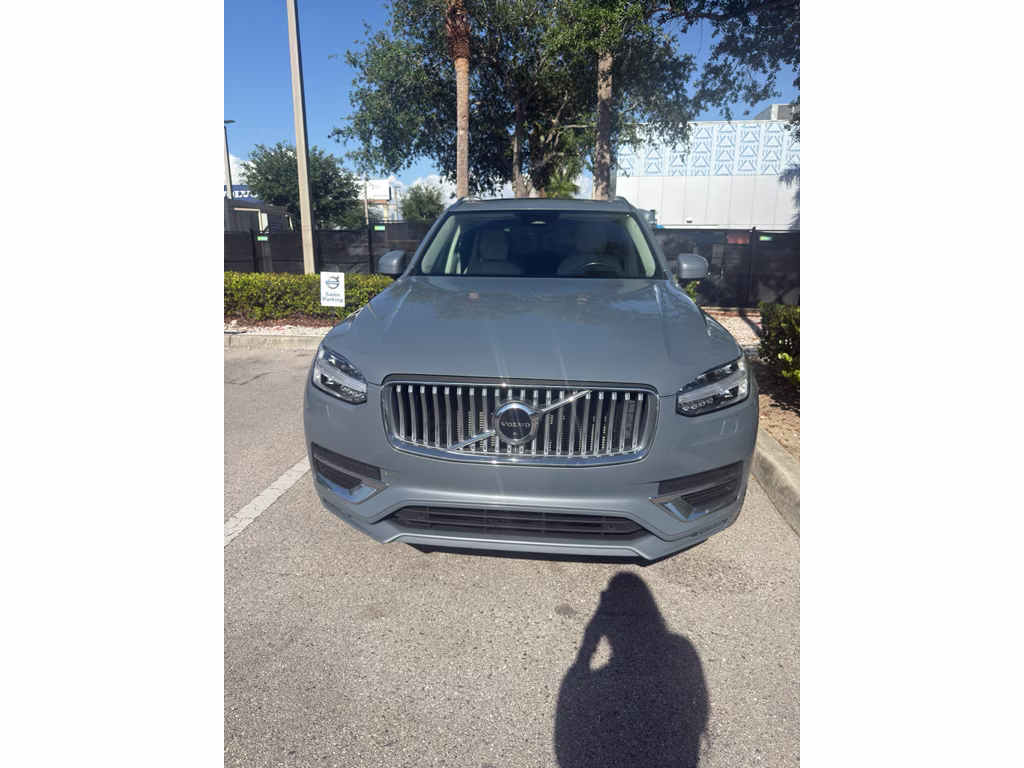 2023 Thunder Grey Metallic Volvo XC90 Ultimate AWD SUV