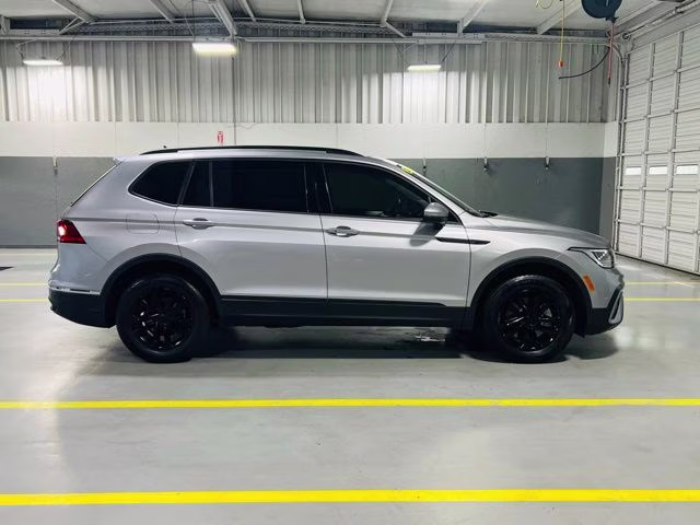 2022 Silver Volkswagen Tiguan 2.0T S AWD SUV