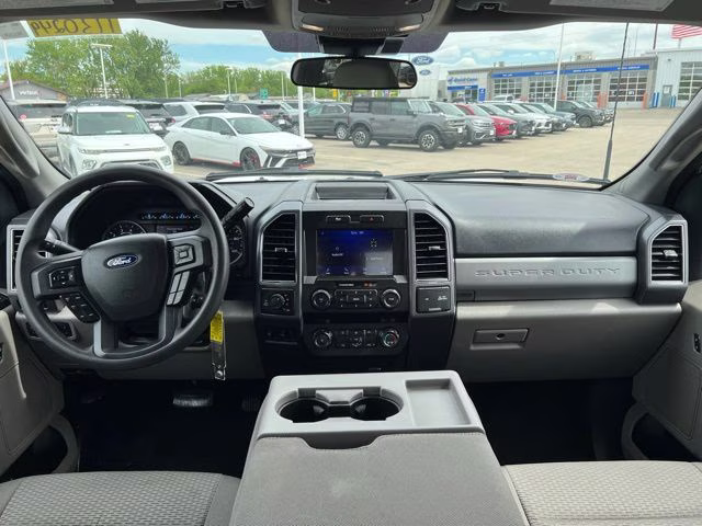 2022 Oxford White Ford Super Duty F-350 SRW XLT 4X4 Truck