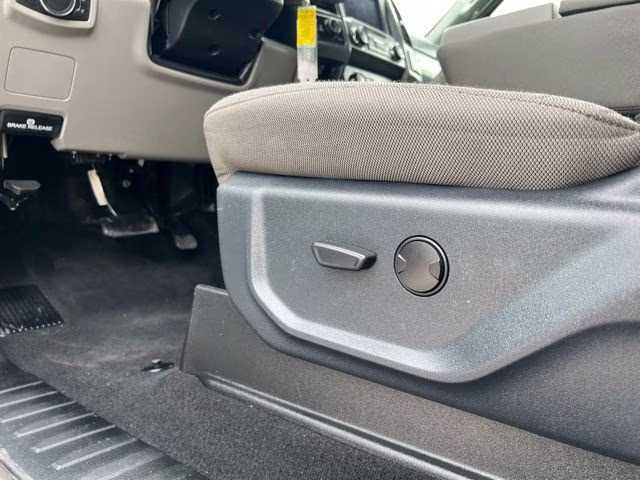 2022 Oxford White Ford Super Duty F-350 SRW XLT 4X4 Truck
