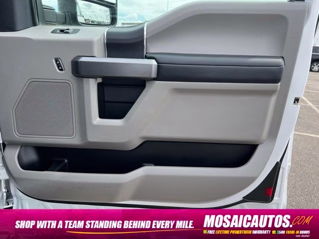 2022 Oxford White Ford Super Duty F-350 SRW XLT 4X4 Truck