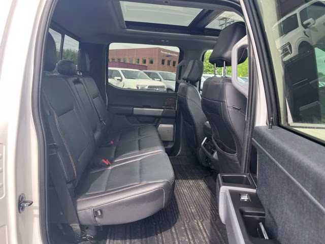 2021 White Metallic Ford F-150 Lariat 4X4 Truck