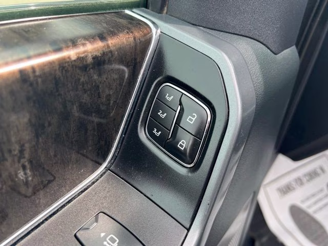 2021 White Metallic Ford F-150 Lariat 4X4 Truck
