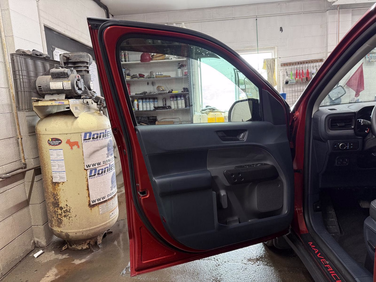 2023 Hot Pepper Red Metallic Tinted Clearcoat Ford Maverick XLT AWD Truck