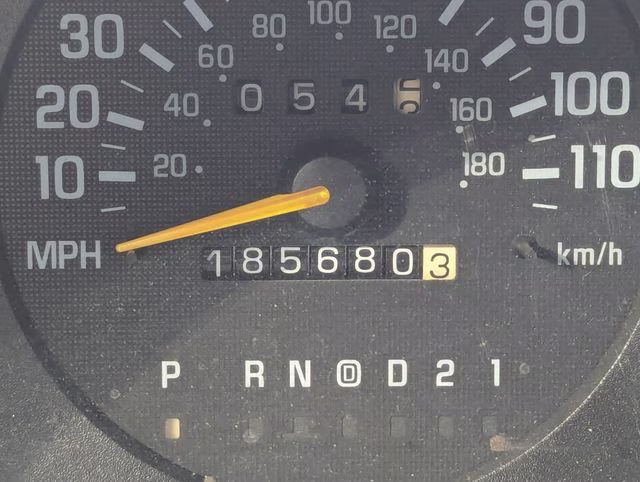 2001 Chevrolet Lumina Base FWD Sedan