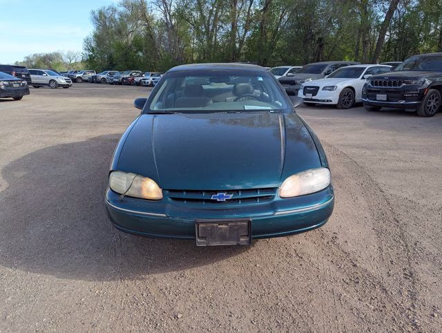 2001 Chevrolet Lumina Base FWD Sedan