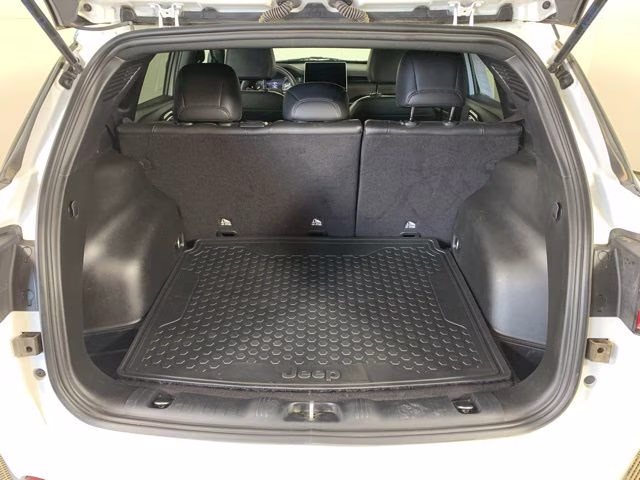 2024 Bright White Clearcoat Jeep Compass Trailhawk 4X4 SUV