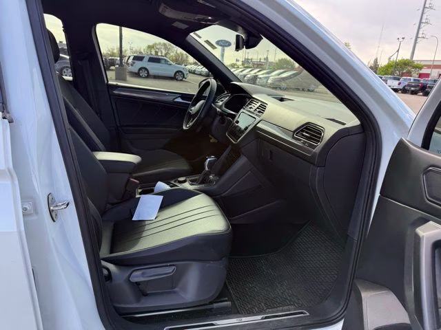 2023 Opal White Pearl Volkswagen Tiguan 2.0T SE R-Line Black AWD SUV