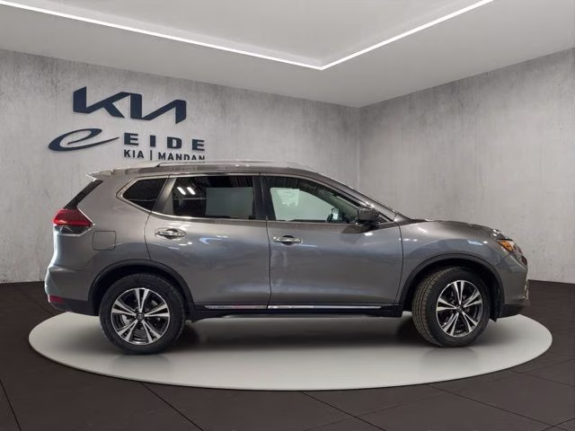 2018 Gun Metallic Nissan Rogue SL AWD SUV